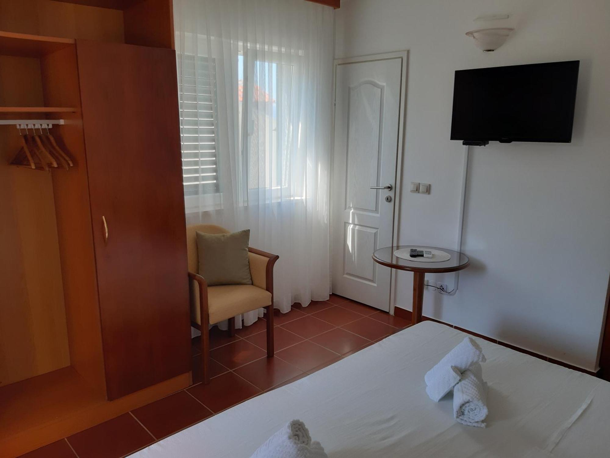 Sol 1 Apartment *